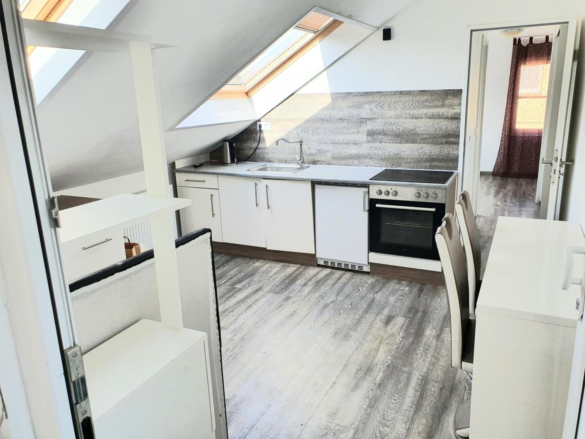 Fmi110 Next To Airport Apartment Russelsheim Bagian luar foto