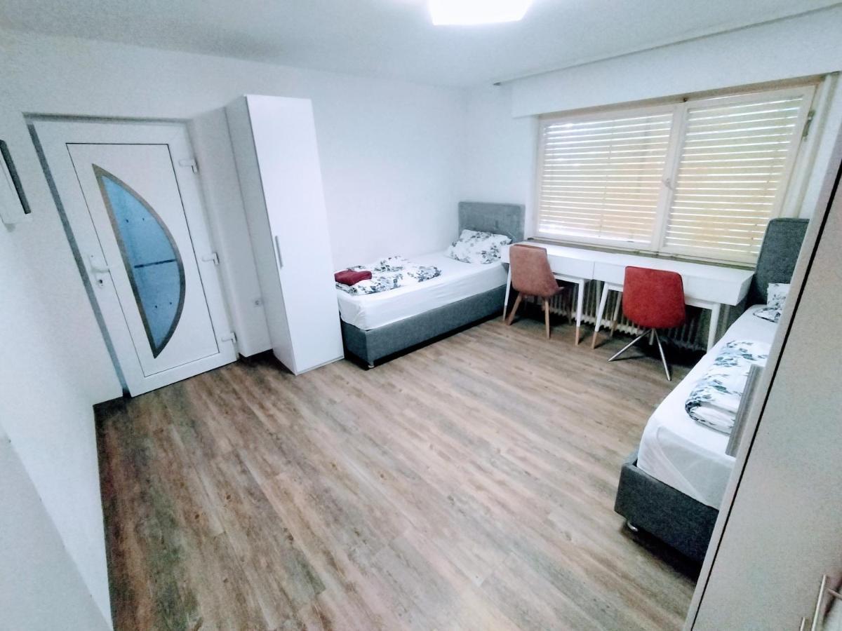 Fmi110 Next To Airport Apartment Russelsheim Bagian luar foto