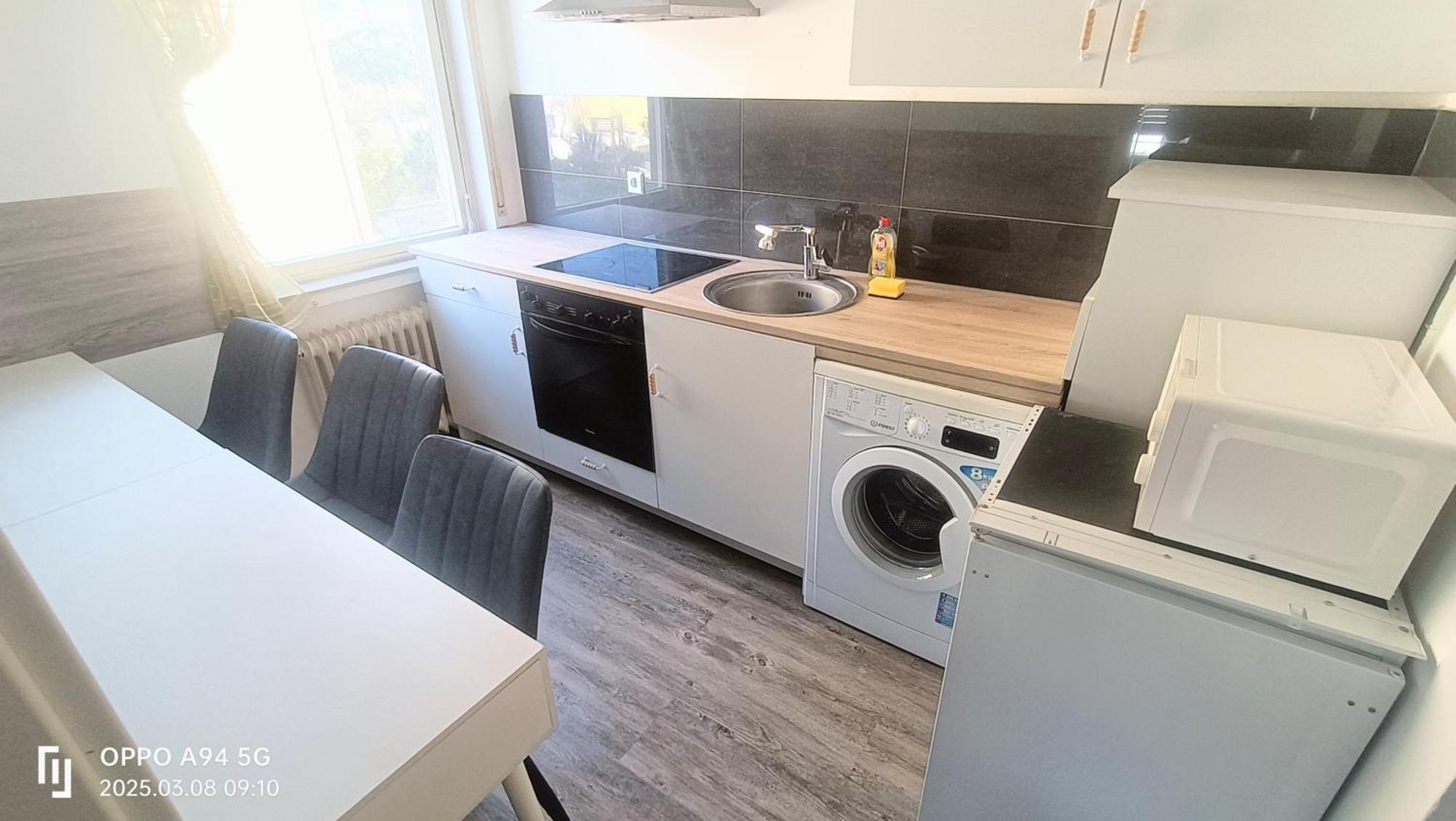 Fmi110 Next To Airport Apartment Russelsheim Bagian luar foto